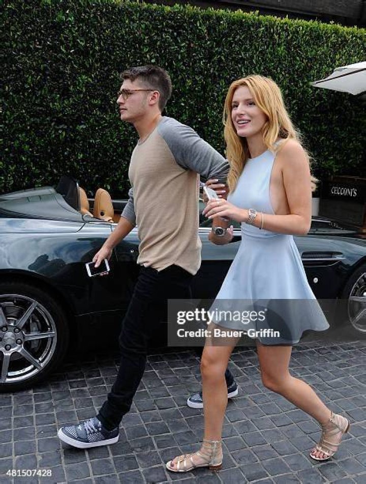 Bella Thorne Seen with her fiancé Benjamin Mascolo on a romantic date