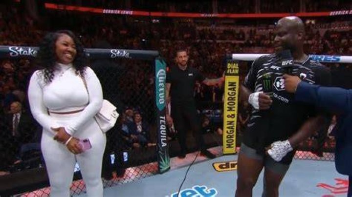 Derrick Lewis Wife Who's 'The Black Beast's wife April Davis and how