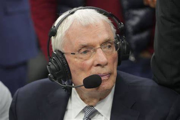 Hubie Brown on Calling Games, Staying Fit, and His Father’s Best Advice