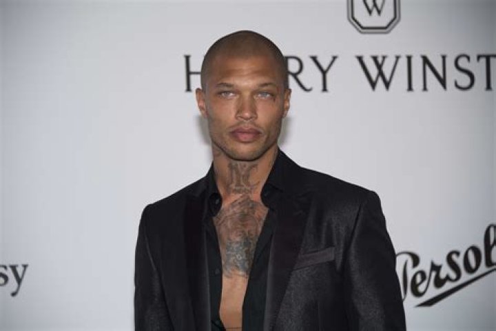 Jeremy Meeks' mother defends son and admits he's had movie and