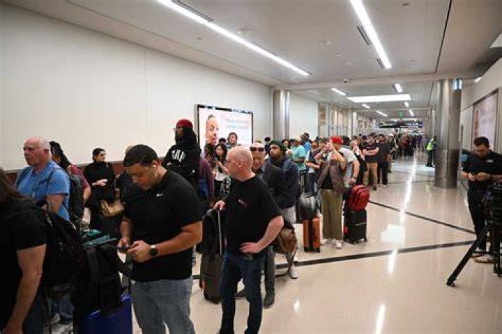 Long lines don't keep folks from attending the 50th annual Northeast