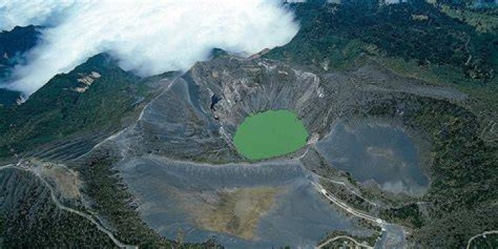 Volc&aacute;n Irazu, the uncontrollable power of the earth in Costa Rica